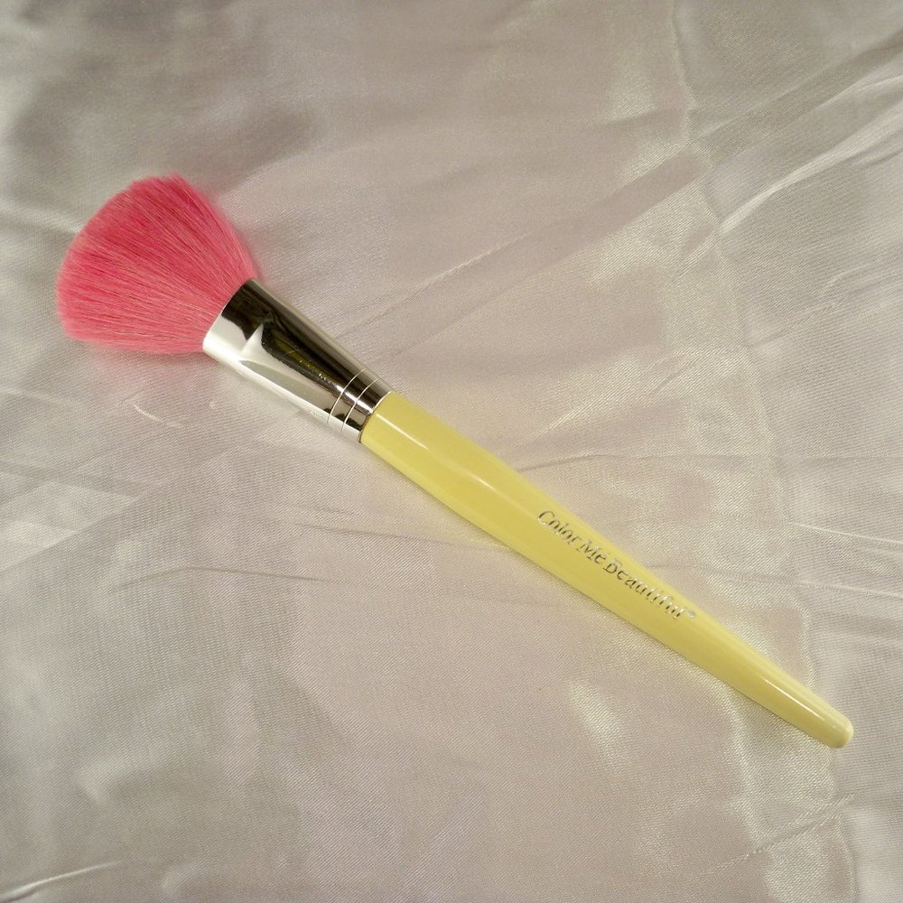 New Vintage Color Me Beautiful Pink Bristle Brush 10"